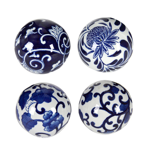 Blue & White 4 Decorator Balls. The darling colour combination for designers and decorators     