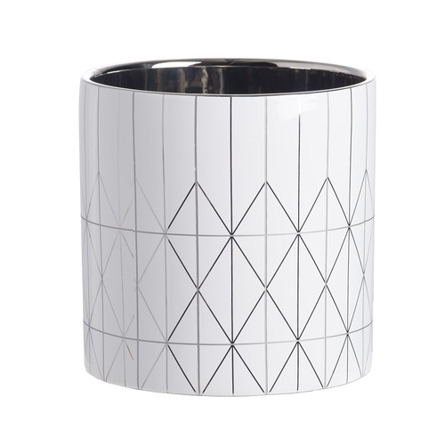 Geo Planter 16cm Modern diamond pattern adorns this cylindrical ceramic plante